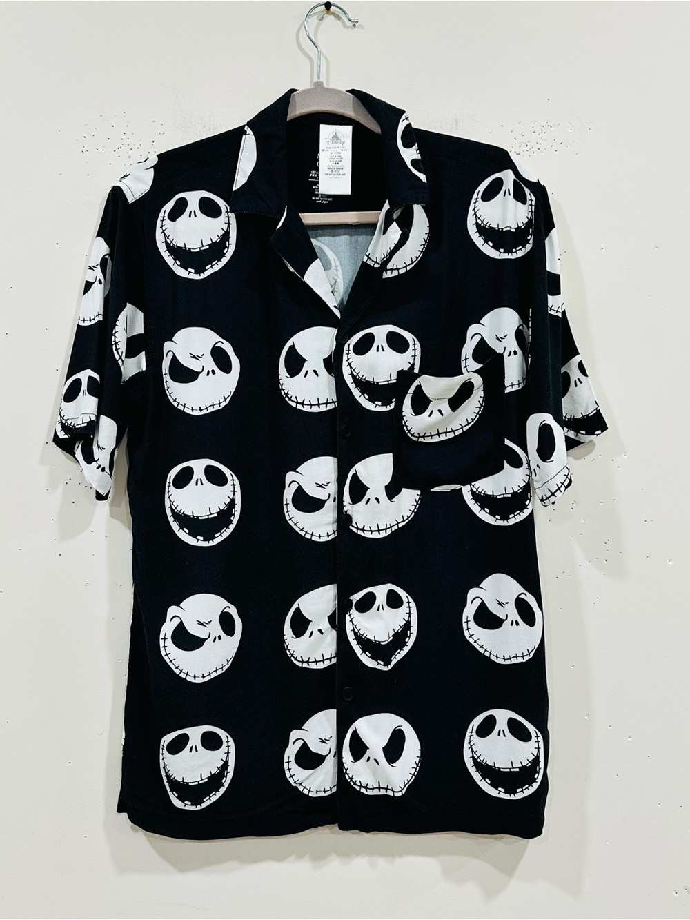 Disney Button Up Shirt Small Black‎ Nightmare Before Christmas Jack Skellington
